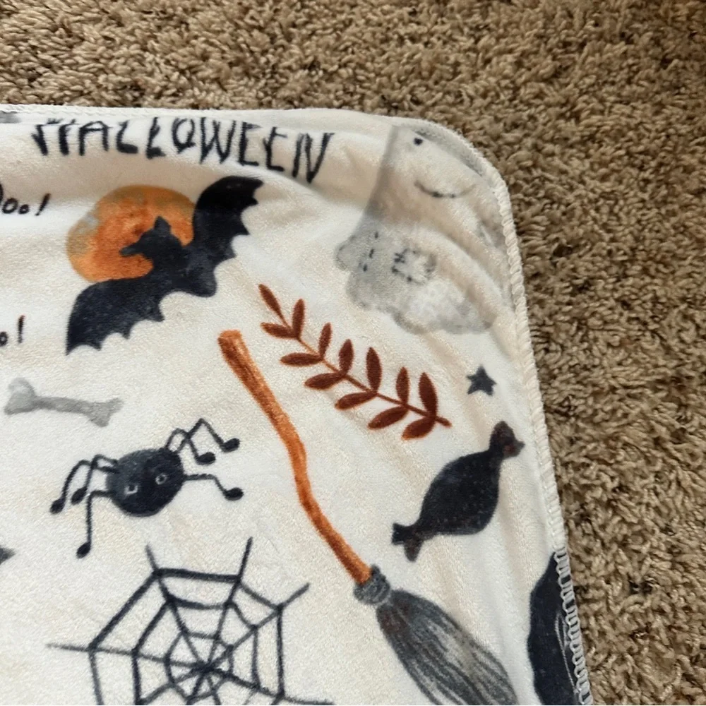 Halloween Lovey Ghost and Pumpkin White Patterned Blanket Baby Blanket Shearling